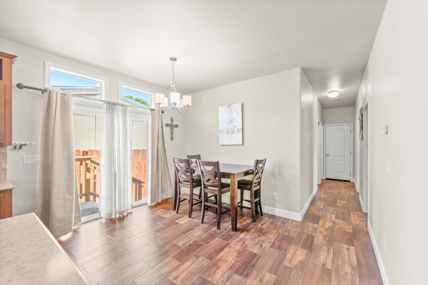 Detail Gallery Image 9 of 23 For 1399 Sacramento Ave 59, West Sacramento,  CA 95605 - 4 Beds | 2 Baths