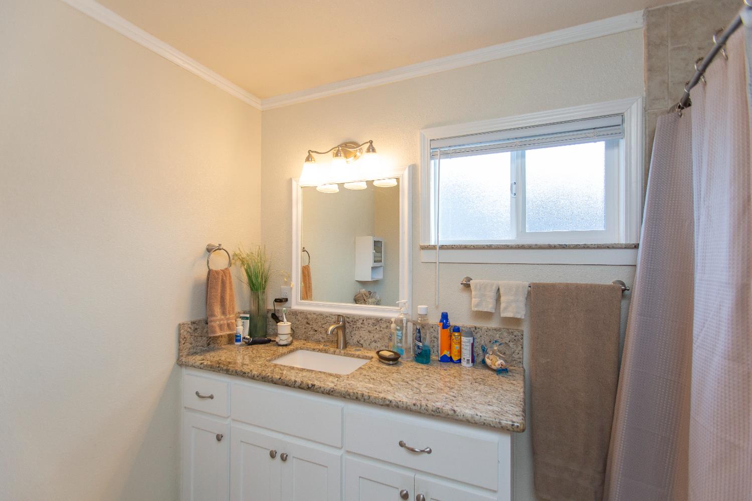 Detail Gallery Image 23 of 27 For 1860 Loyola Way, Turlock,  CA 95382 - 3 Beds | 2 Baths