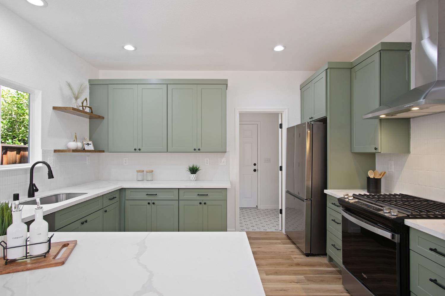 Detail Gallery Image 2 of 19 For 4135 Keepsake Ct, Tracy,  CA 95377 - 3 Beds | 2/1 Baths