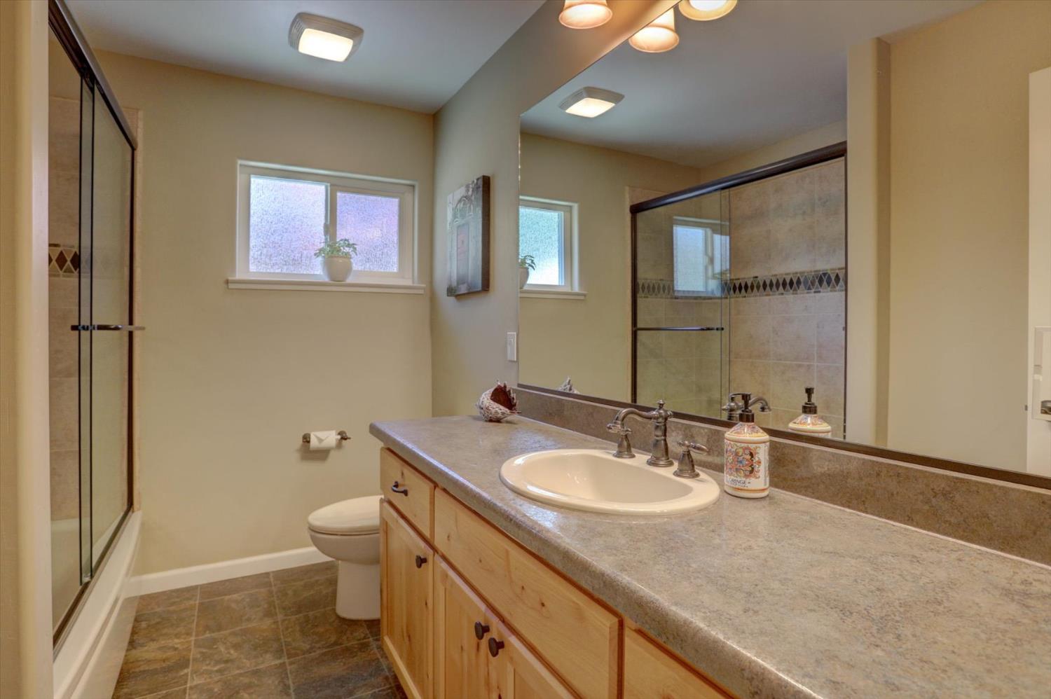 Detail Gallery Image 26 of 88 For 2500 N Lakewood Dr, Meadow Vista,  CA 95722 - 3 Beds | 2/1 Baths