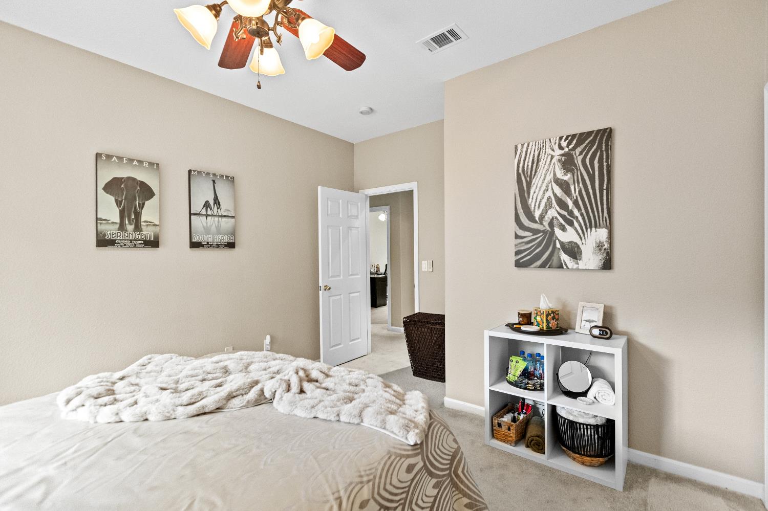 Detail Gallery Image 52 of 72 For 9180 Quail Cove Dr, Elk Grove,  CA 95624 - 5 Beds | 2/1 Baths
