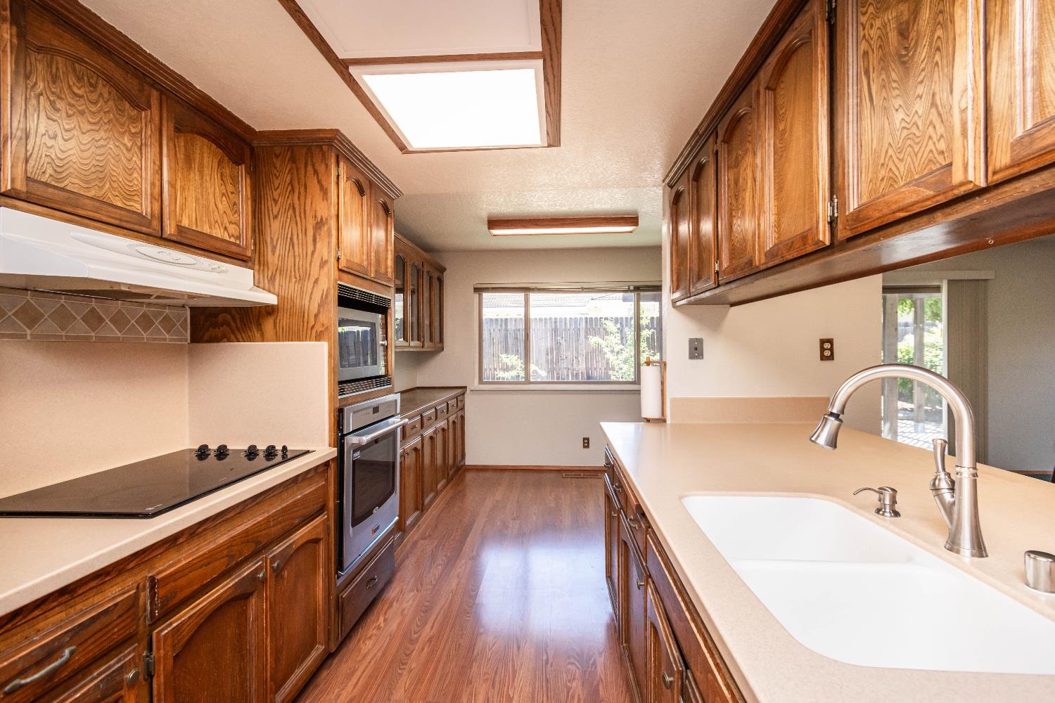 Detail Gallery Image 16 of 65 For 5612 Jolly Ct, Fair Oaks,  CA 95628 - 3 Beds | 2 Baths