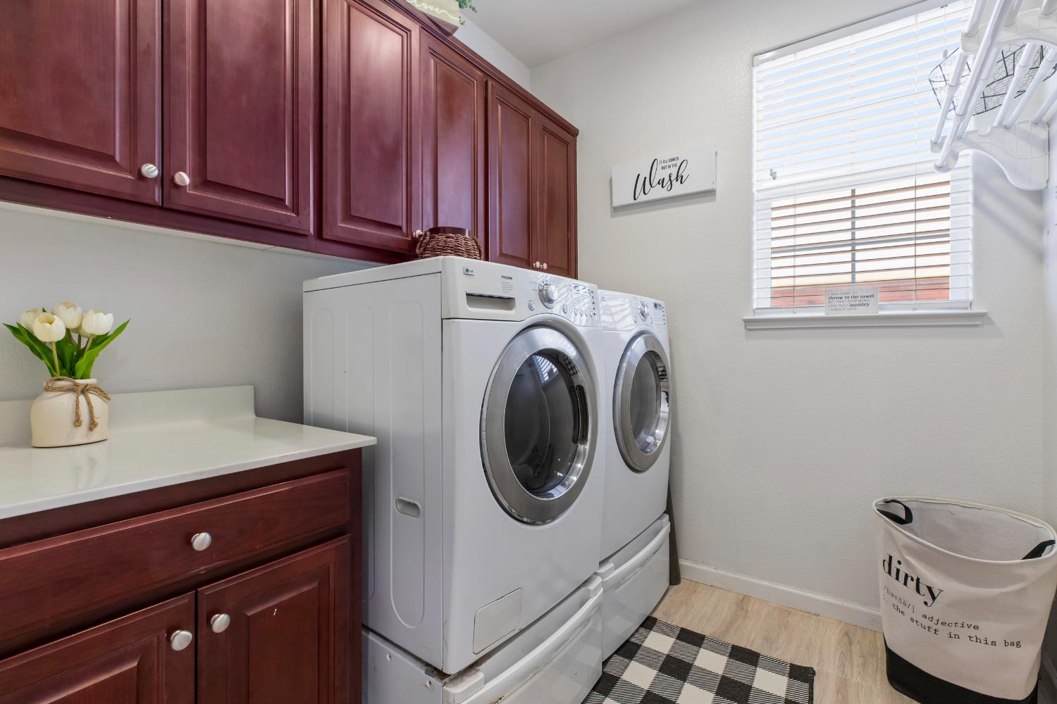 Detail Gallery Image 16 of 32 For 9477 California Oak Cir, Patterson,  CA 95363 - 4 Beds | 3/1 Baths