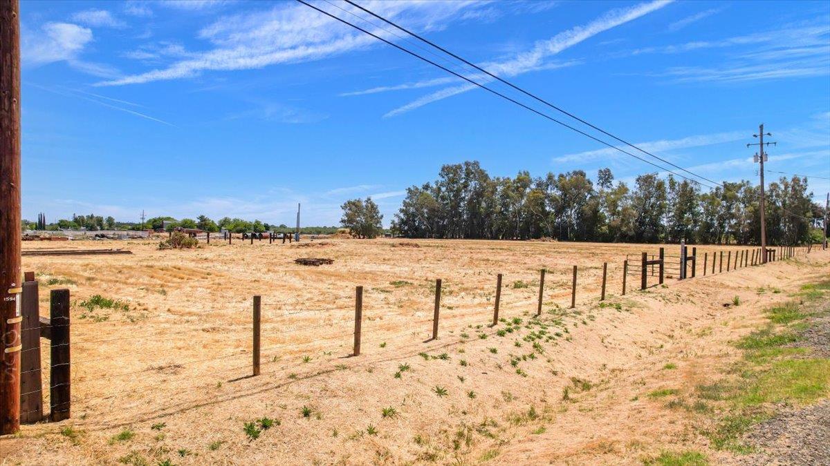 Detail Gallery Image 9 of 37 For 1596 Broadway St, Olivehurst,  CA 95961 - – Beds | – Baths