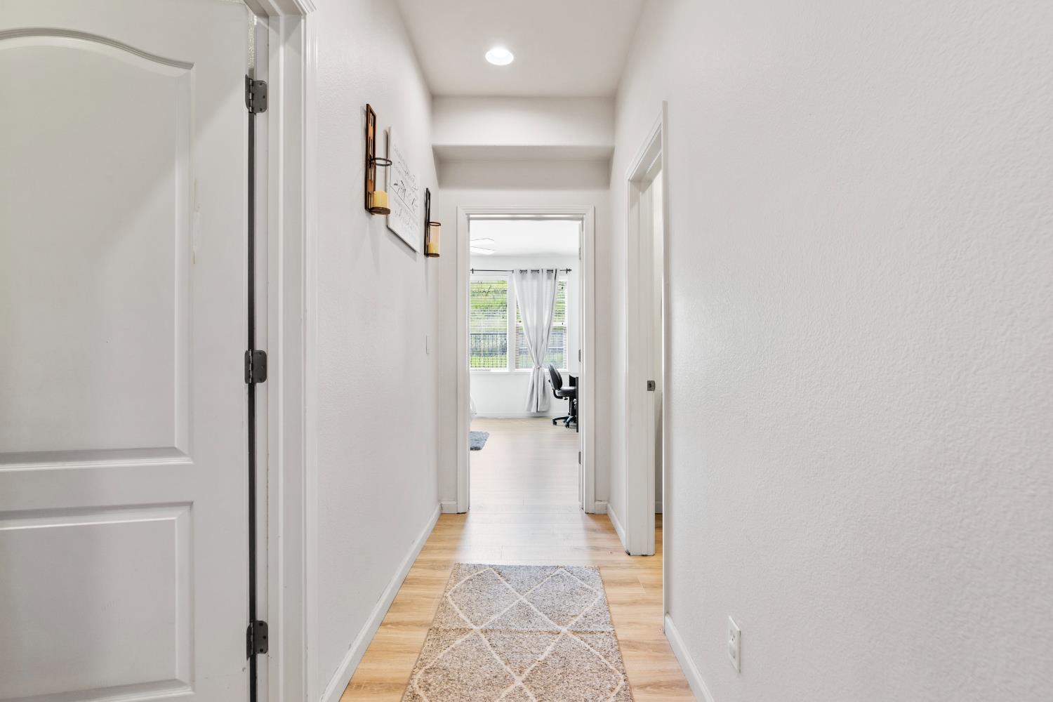 Detail Gallery Image 14 of 32 For 9477 California Oak Cir, Patterson,  CA 95363 - 4 Beds | 3/1 Baths