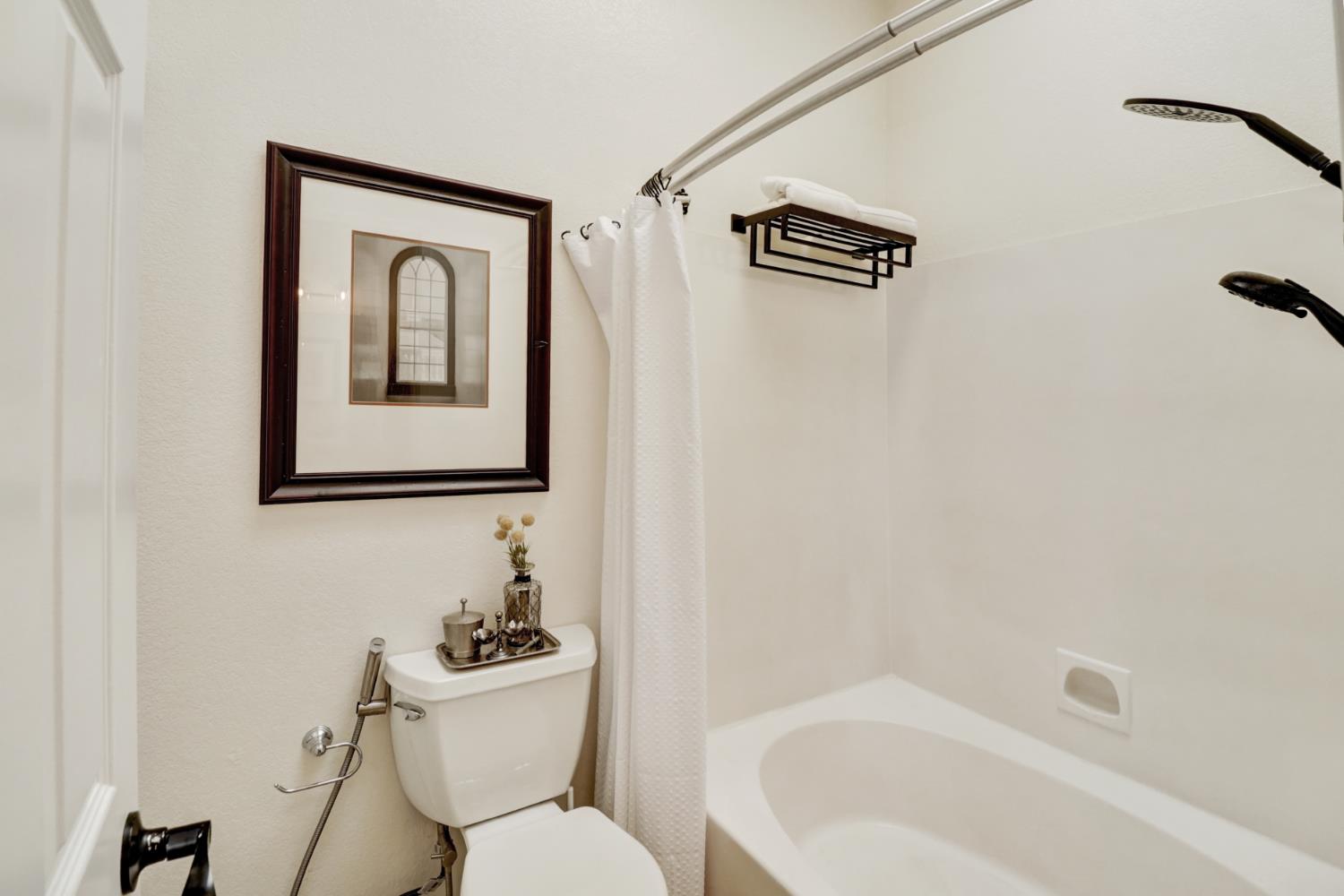 Photo #28: 225064866 Listing: Photo #28