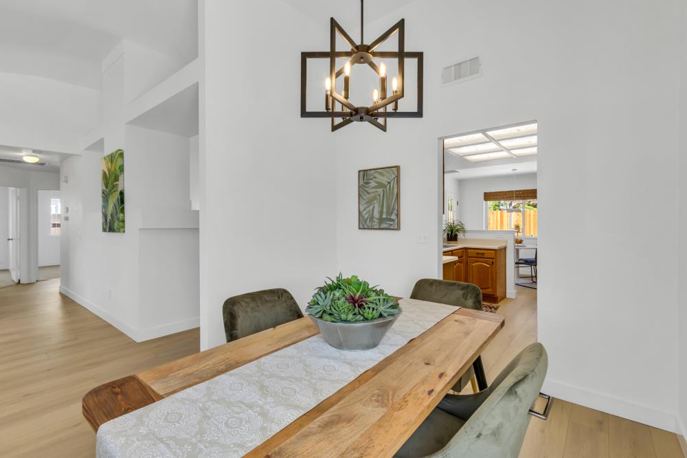 Detail Gallery Image 18 of 75 For 5984 Sawyer Cir, Sacramento,  CA 95823 - 3 Beds | 2 Baths