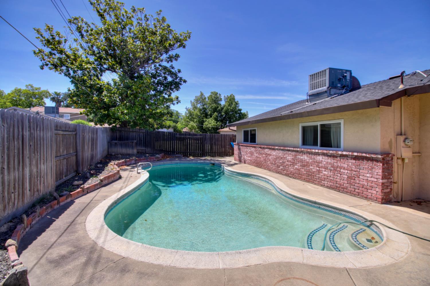 Detail Gallery Image 22 of 26 For 6310 Tina Ct, Carmichael,  CA 95608 - 3 Beds | 2 Baths