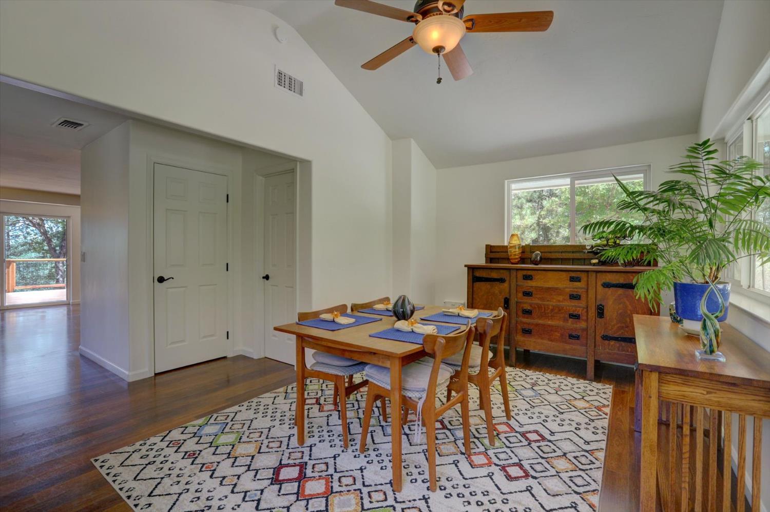 Detail Gallery Image 12 of 88 For 2500 N Lakewood Dr, Meadow Vista,  CA 95722 - 3 Beds | 2/1 Baths