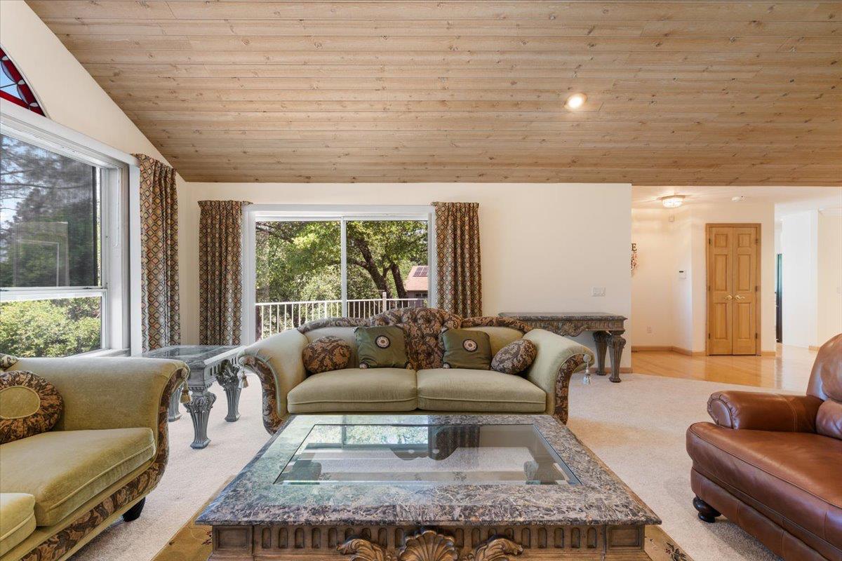 Detail Gallery Image 15 of 51 For 18610 Jayhawk Dr, Penn Valley,  CA 95946 - 4 Beds | 3 Baths
