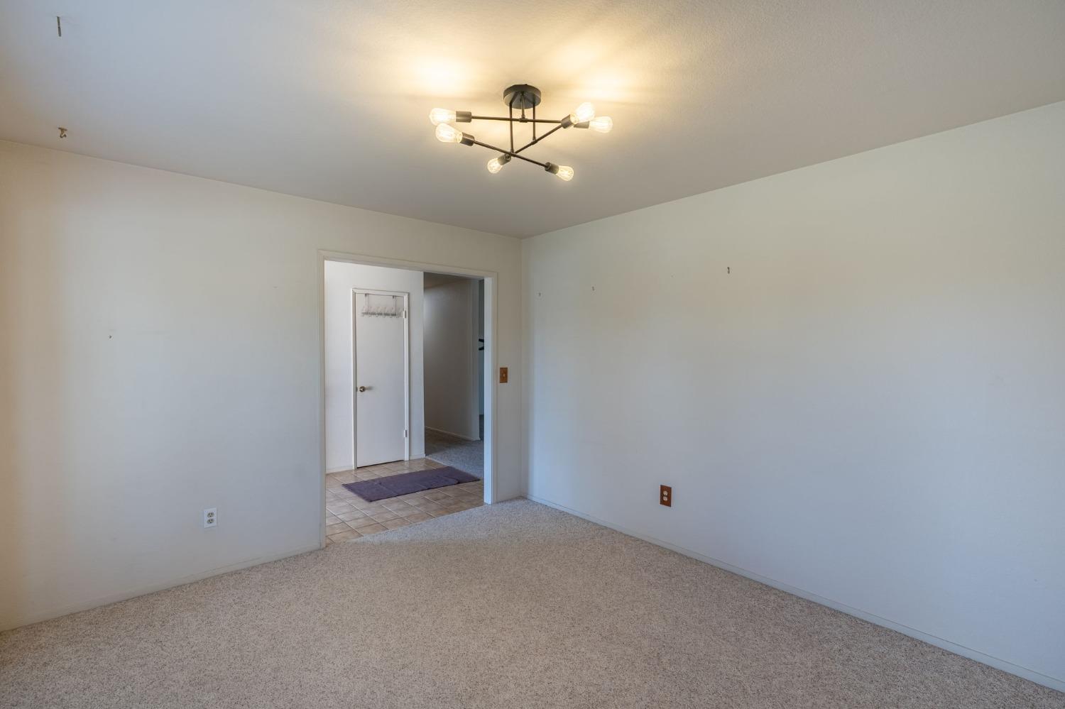 Detail Gallery Image 19 of 52 For 1047 Miwok Dr, Lodi,  CA 95240 - 3 Beds | 2 Baths