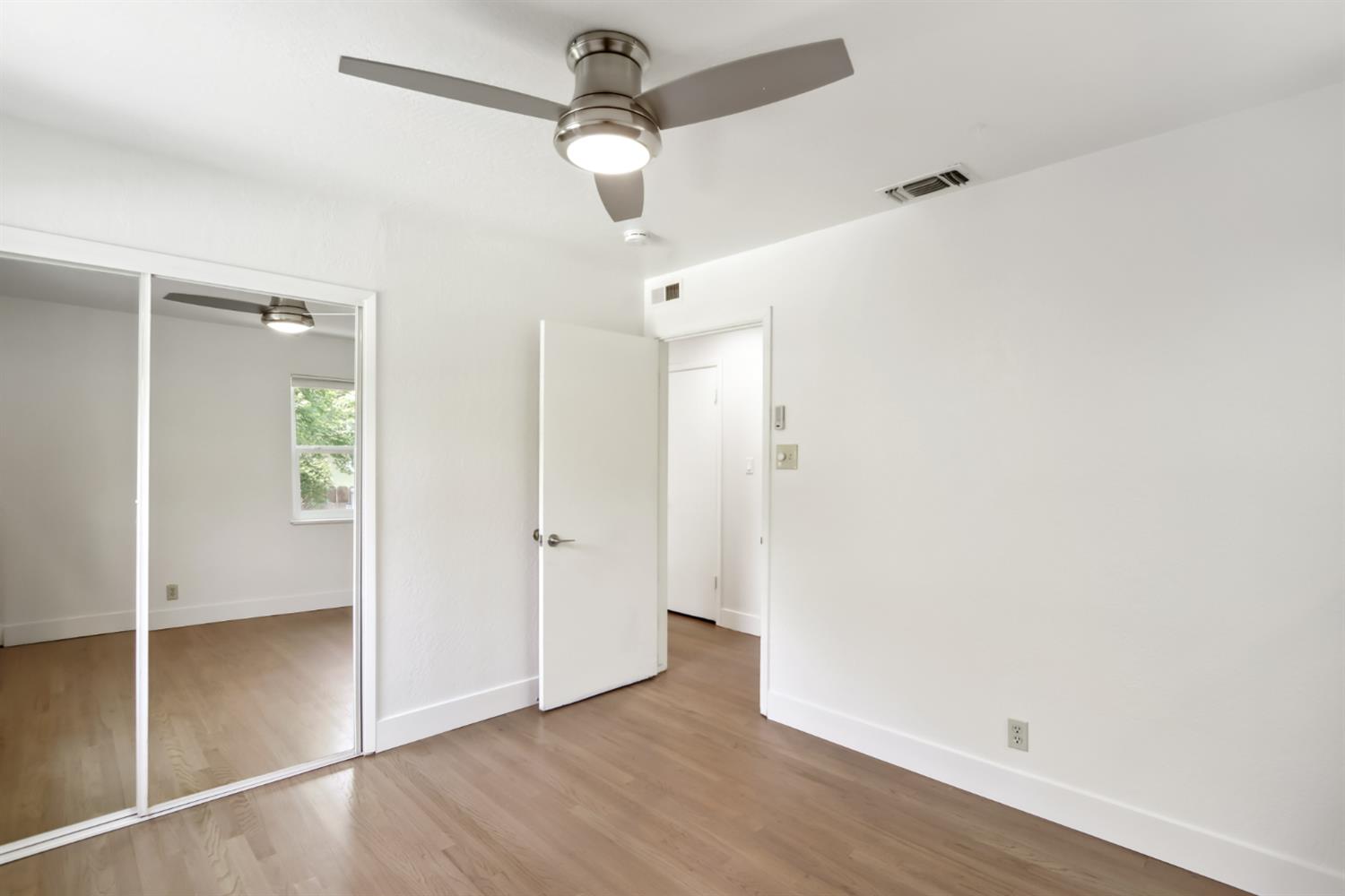 Detail Gallery Image 28 of 59 For 5250 71st St, Sacramento,  CA 95820 - 3 Beds | 1 Baths