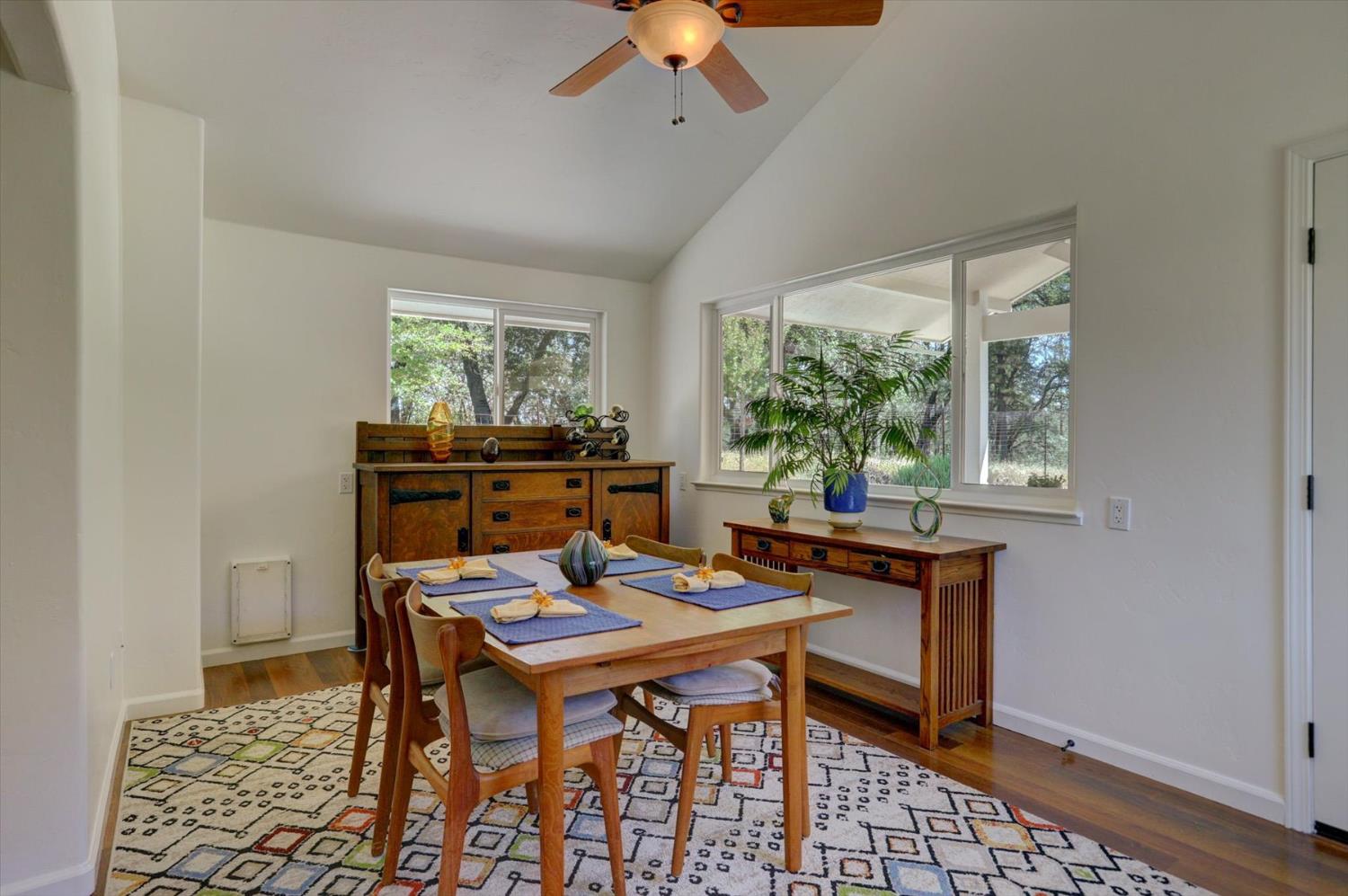 Detail Gallery Image 11 of 88 For 2500 N Lakewood Dr, Meadow Vista,  CA 95722 - 3 Beds | 2/1 Baths