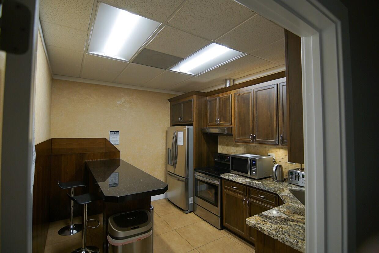 Detail Gallery Image 13 of 20 For 6345 Auburn Blvd, Citrus Heights,  CA 95621 - – Beds | – Baths
