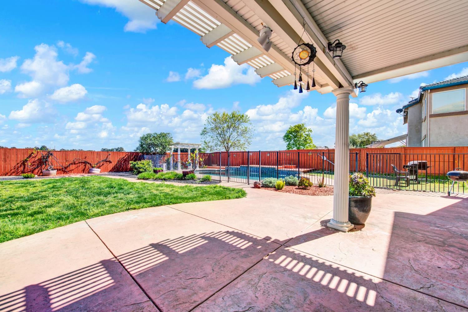 Mandarin Street, Woodland, California image 39