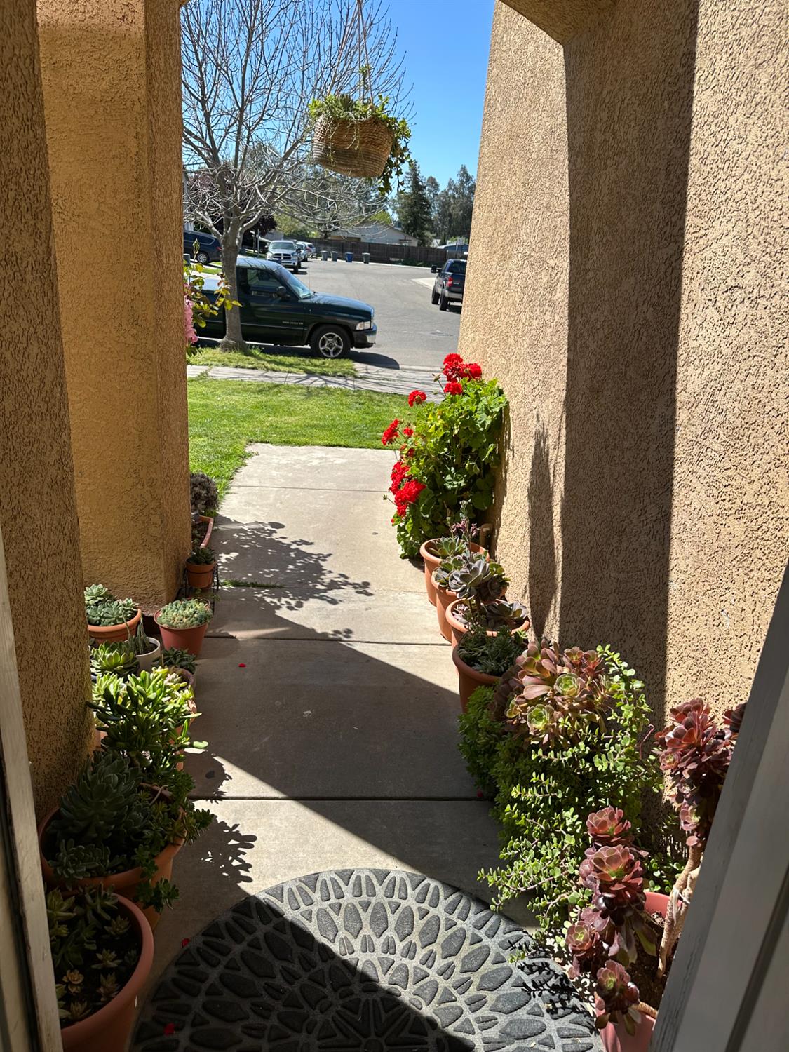 Detail Gallery Image 8 of 45 For 336 Pyramid Ave, Merced,  CA 95341 - 4 Beds | 2/1 Baths