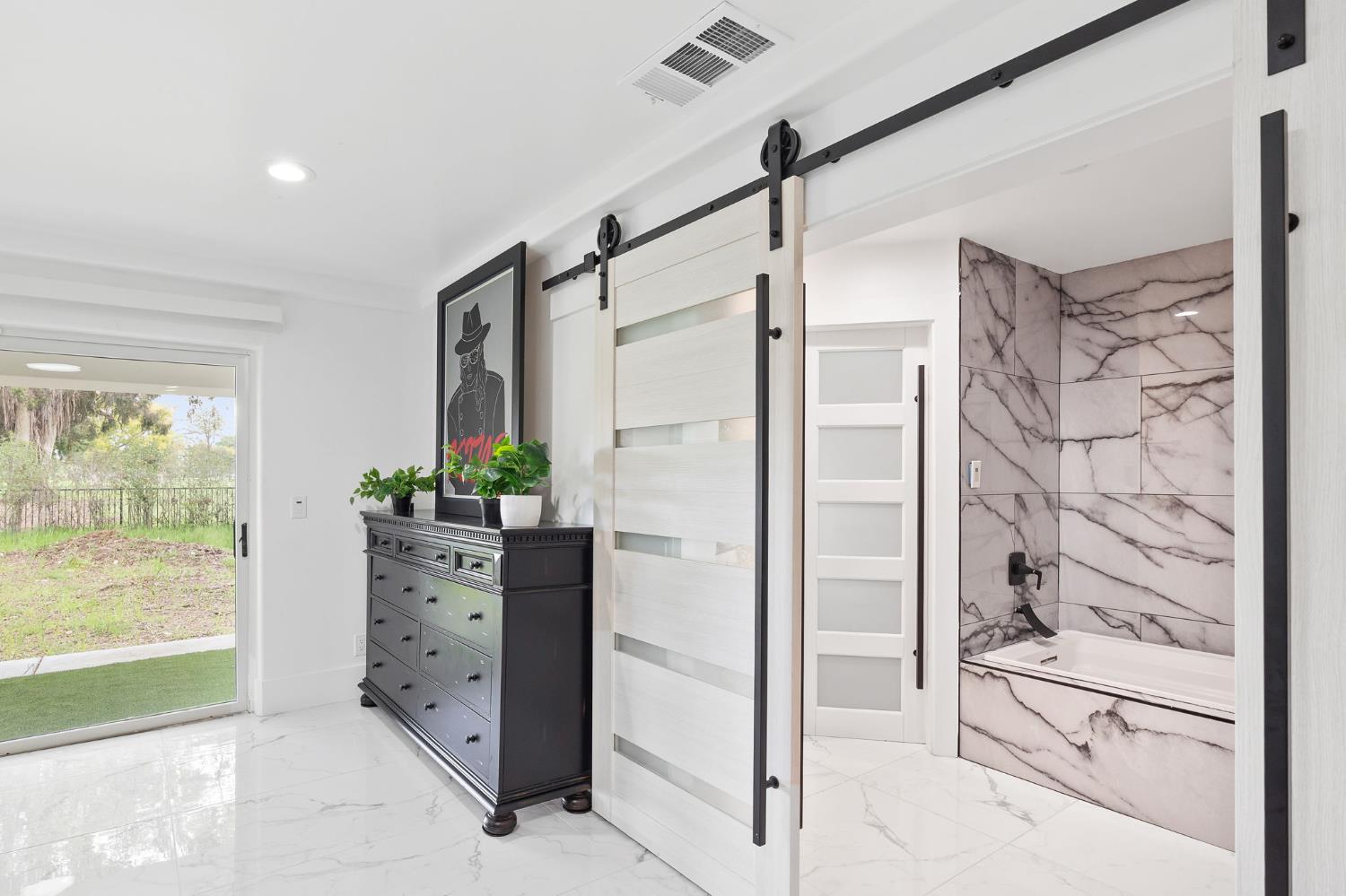 Detail Gallery Image 65 of 93 For 9425 S Wales Way, Elk Grove,  CA 95758 - 5 Beds | 5/1 Baths