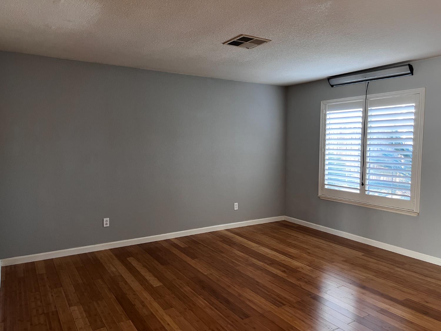 Detail Gallery Image 6 of 65 For 4309 Hazelnut Dr, Modesto,  CA 95356 - 5 Beds | 3 Baths