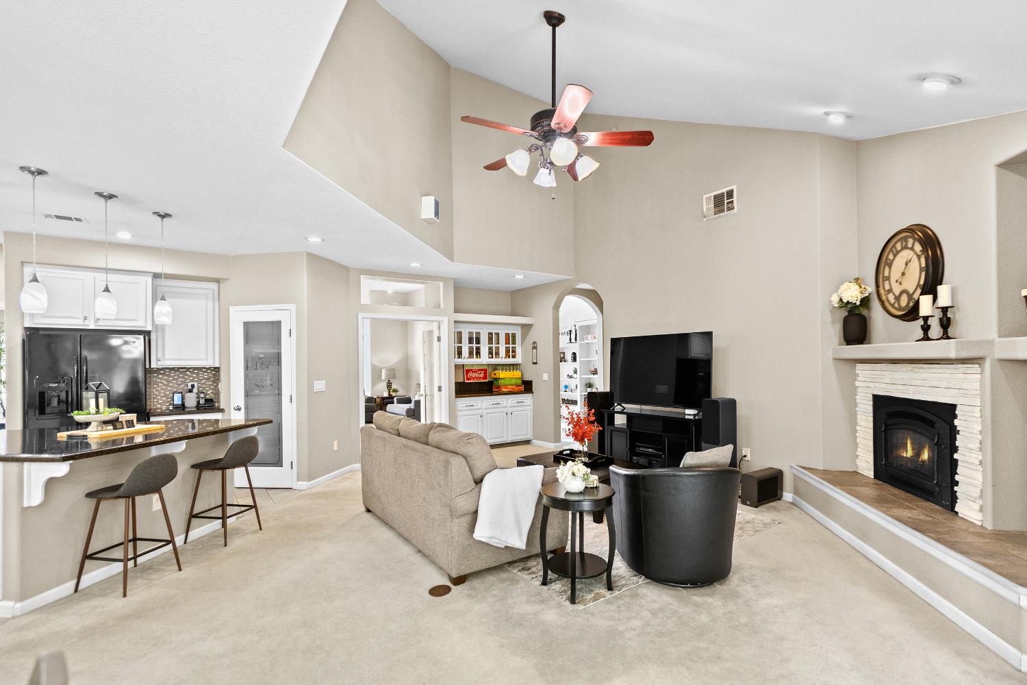 Detail Gallery Image 26 of 72 For 9180 Quail Cove Dr, Elk Grove,  CA 95624 - 5 Beds | 2/1 Baths
