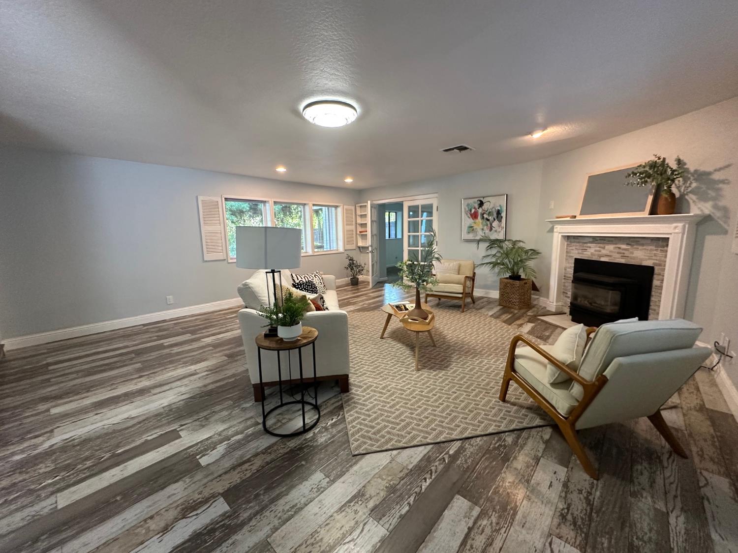 Detail Gallery Image 12 of 41 For 5640 North Ave, Carmichael,  CA 95608 - 4 Beds | 4 Baths