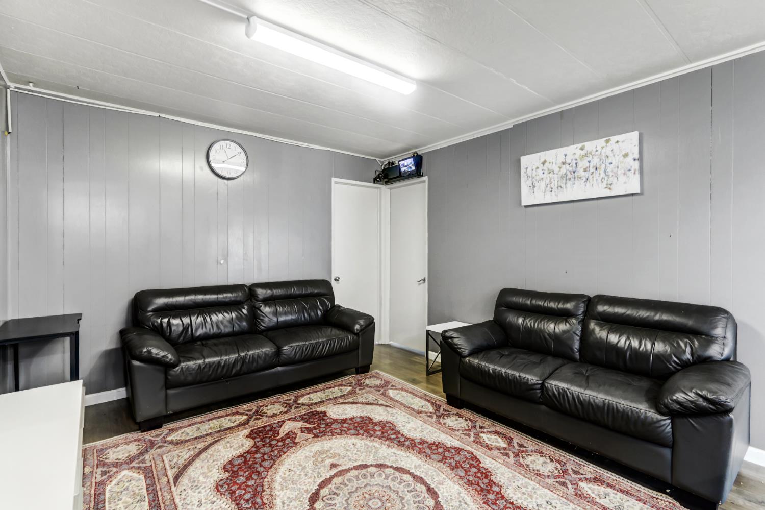 Detail Gallery Image 4 of 41 For 7005 Pleasure Ln, Sacramento,  CA 95823 - 3 Beds | 2 Baths