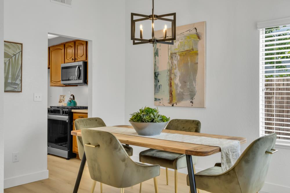 Detail Gallery Image 16 of 75 For 5984 Sawyer Cir, Sacramento,  CA 95823 - 3 Beds | 2 Baths