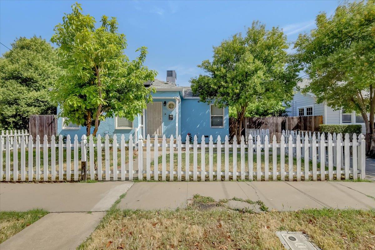 Jones Street, Yuba City, California image 1
