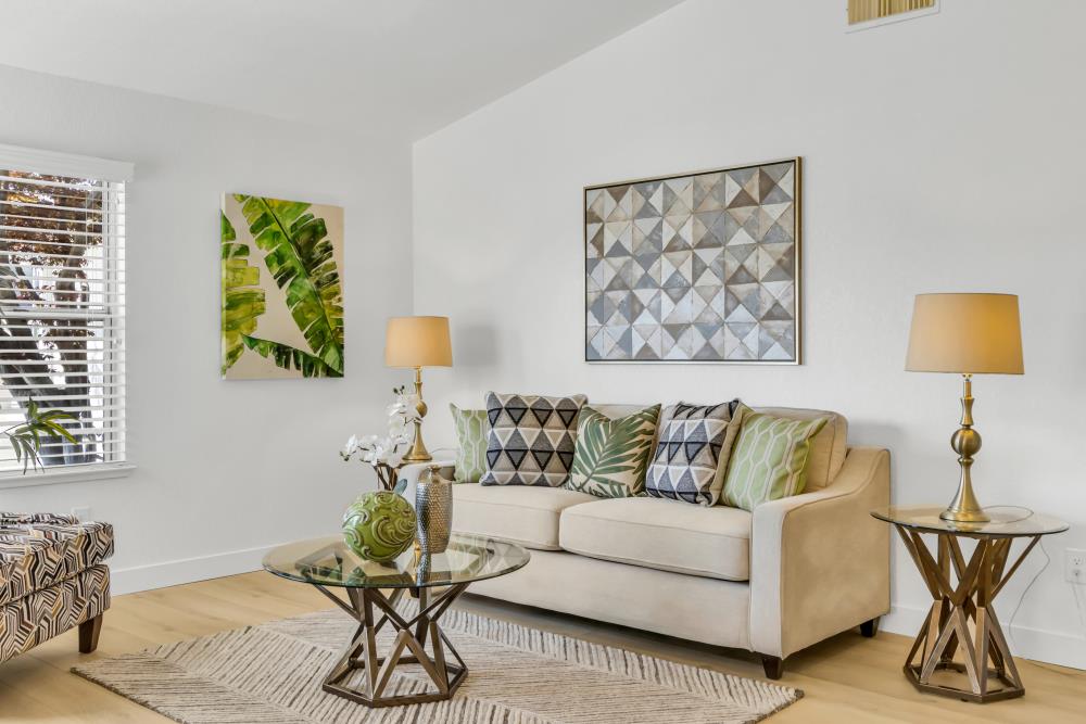 Detail Gallery Image 9 of 75 For 5984 Sawyer Cir, Sacramento,  CA 95823 - 3 Beds | 2 Baths