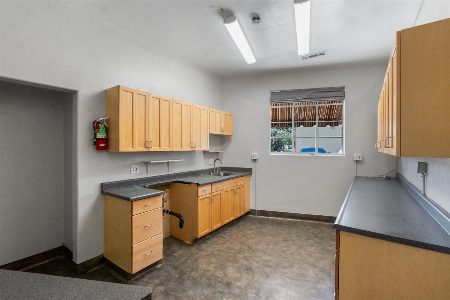 Detail Gallery Image 11 of 26 For 24 S 3rd St, Patterson,  CA 95363 - – Beds | – Baths