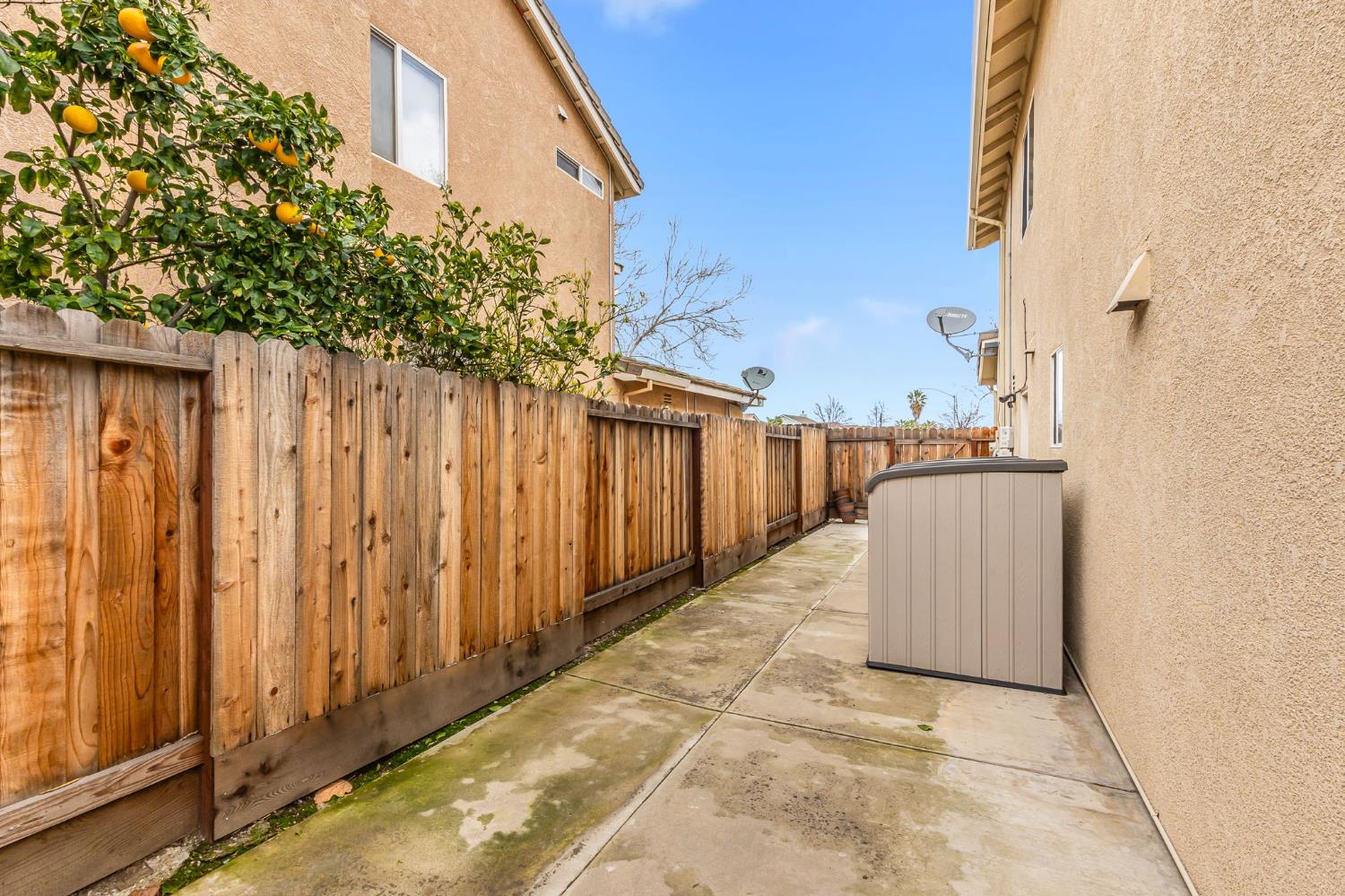 Detail Gallery Image 42 of 45 For 2111 Bridle Creek Cir, Tracy,  CA 95377 - 3 Beds | 2/1 Baths