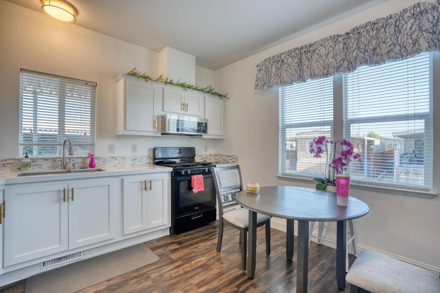 Detail Gallery Image 14 of 37 For 150 Pestana 43, Manteca,  CA 95336 - 2 Beds | 1 Baths