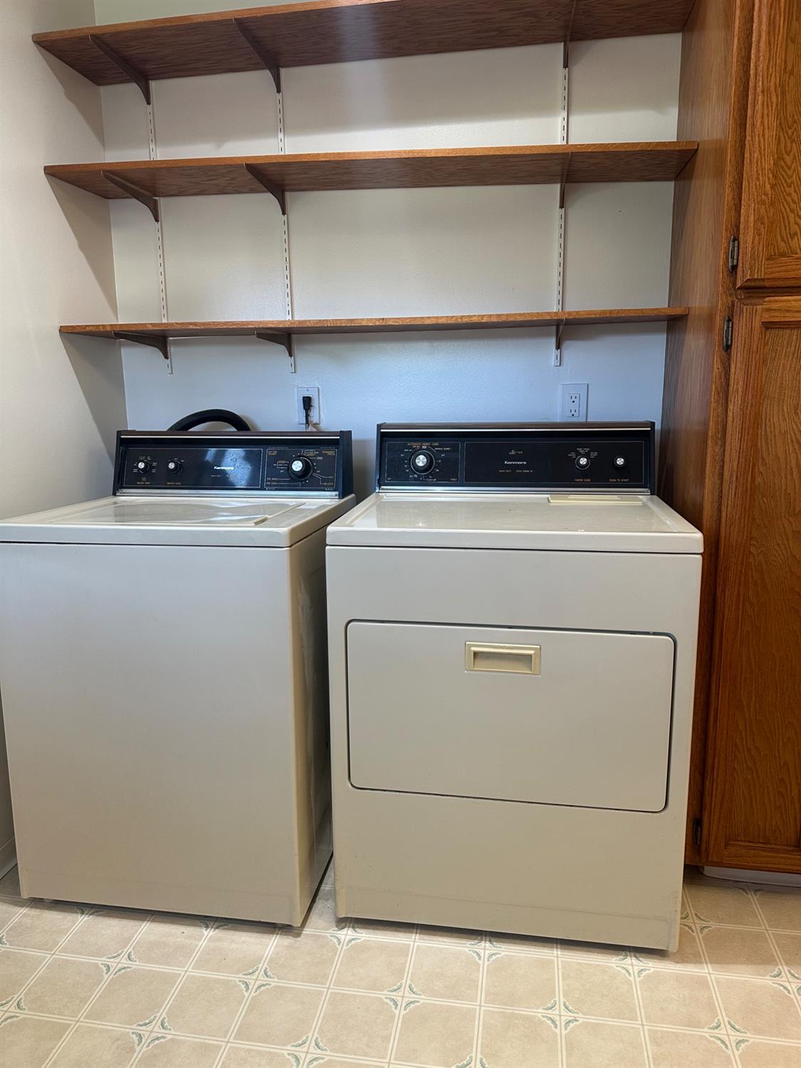 Detail Gallery Image 11 of 22 For 6322 Jansen Dr, Sacramento,  CA 95824 - 2 Beds | 1 Baths