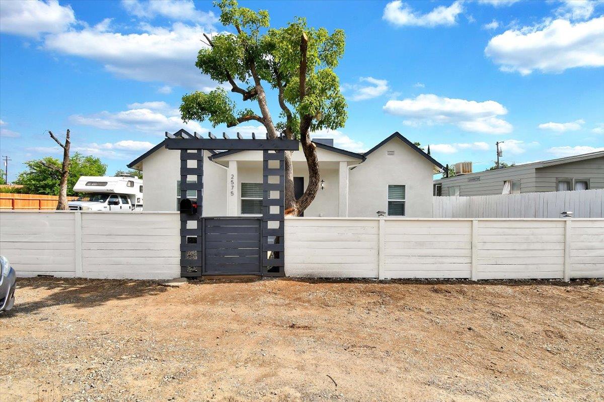 Detail Gallery Image 2 of 41 For 2575 a St, Oroville,  CA 95966 - 3 Beds | 1/2 Baths