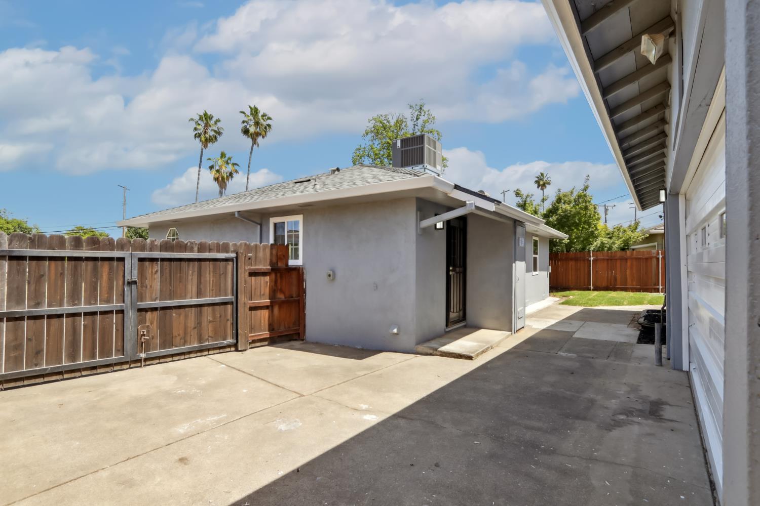 Detail Gallery Image 47 of 59 For 5250 71st St, Sacramento,  CA 95820 - 3 Beds | 1 Baths