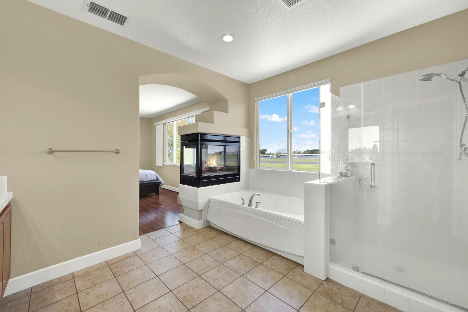 Mandarin Street, Woodland, California image 28
