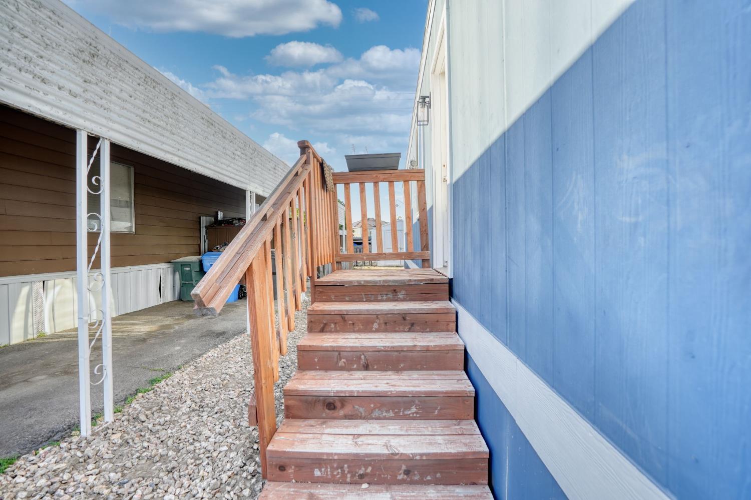 Detail Gallery Image 5 of 37 For 150 Pestana 43, Manteca,  CA 95336 - 2 Beds | 1 Baths