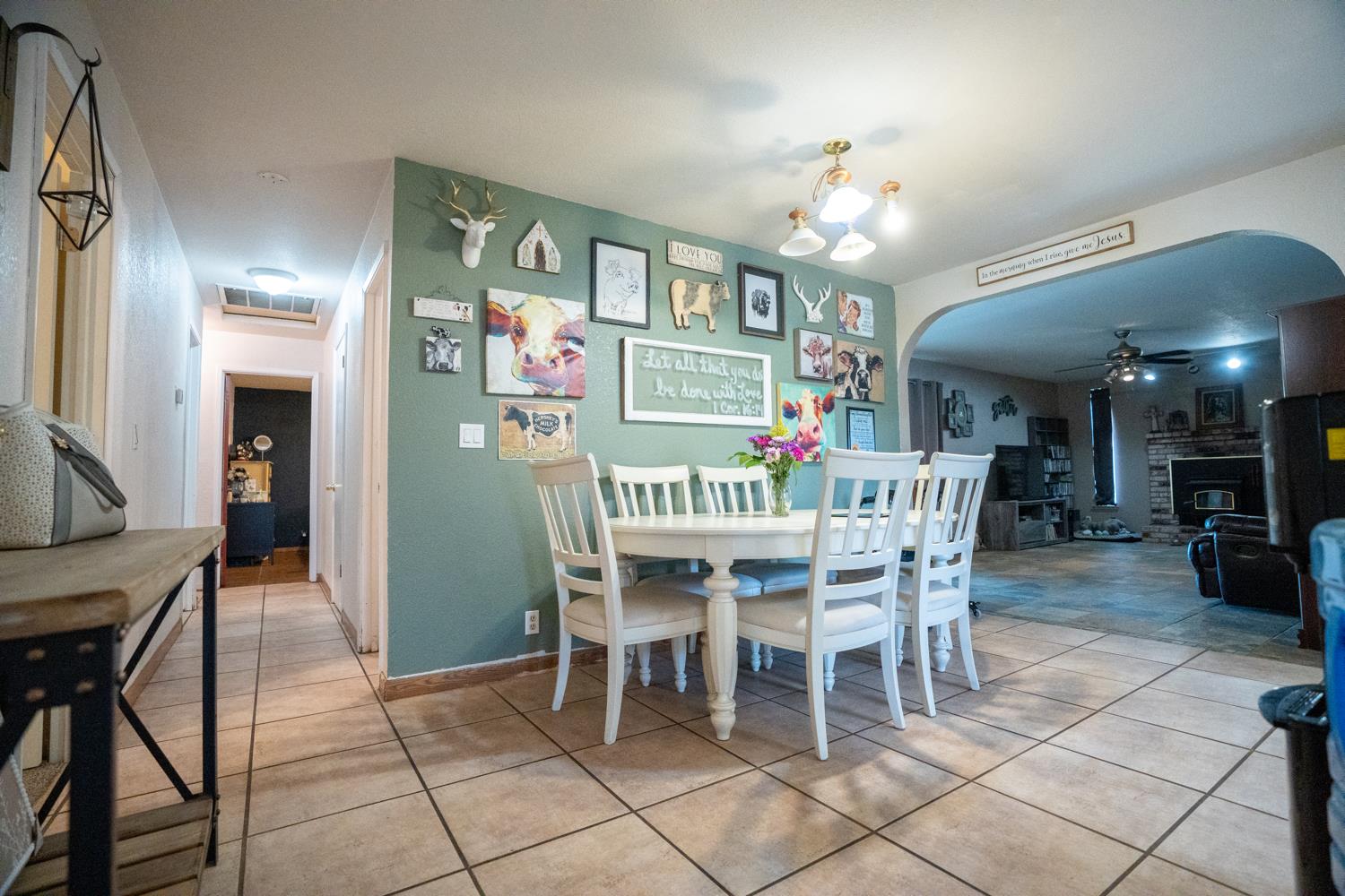 Detail Gallery Image 6 of 23 For 1429 Don Pedro Rd, Ceres,  CA 95307 - 4 Beds | 2 Baths