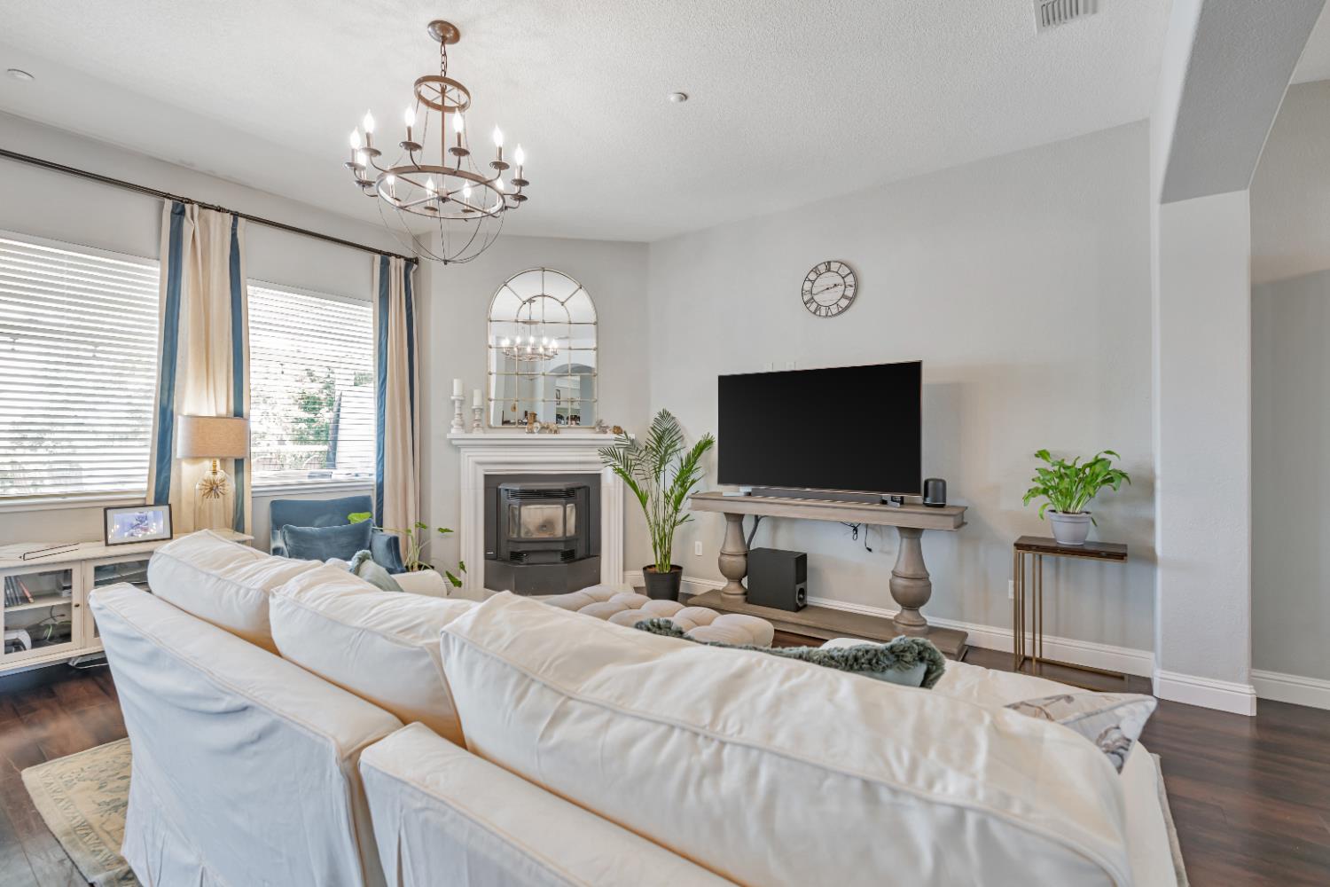 Detail Gallery Image 12 of 65 For 12760 Riding Trail Dr, Wilton,  CA 95693 - 3 Beds | 2 Baths
