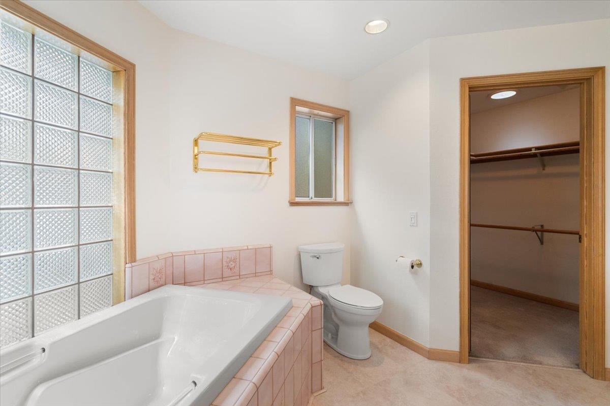 Detail Gallery Image 35 of 51 For 18610 Jayhawk Dr, Penn Valley,  CA 95946 - 4 Beds | 3 Baths