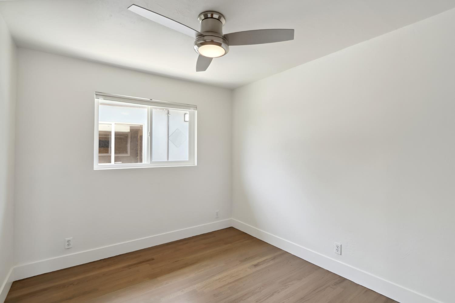 Detail Gallery Image 30 of 59 For 5250 71st St, Sacramento,  CA 95820 - 3 Beds | 1 Baths