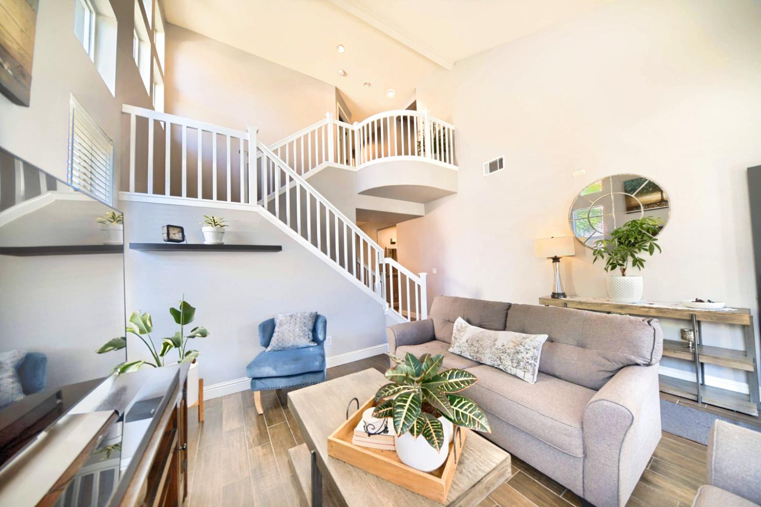 Detail Gallery Image 9 of 98 For 3227 Cathleen Ln, Tracy,  CA 95377 - 5 Beds | 3 Baths