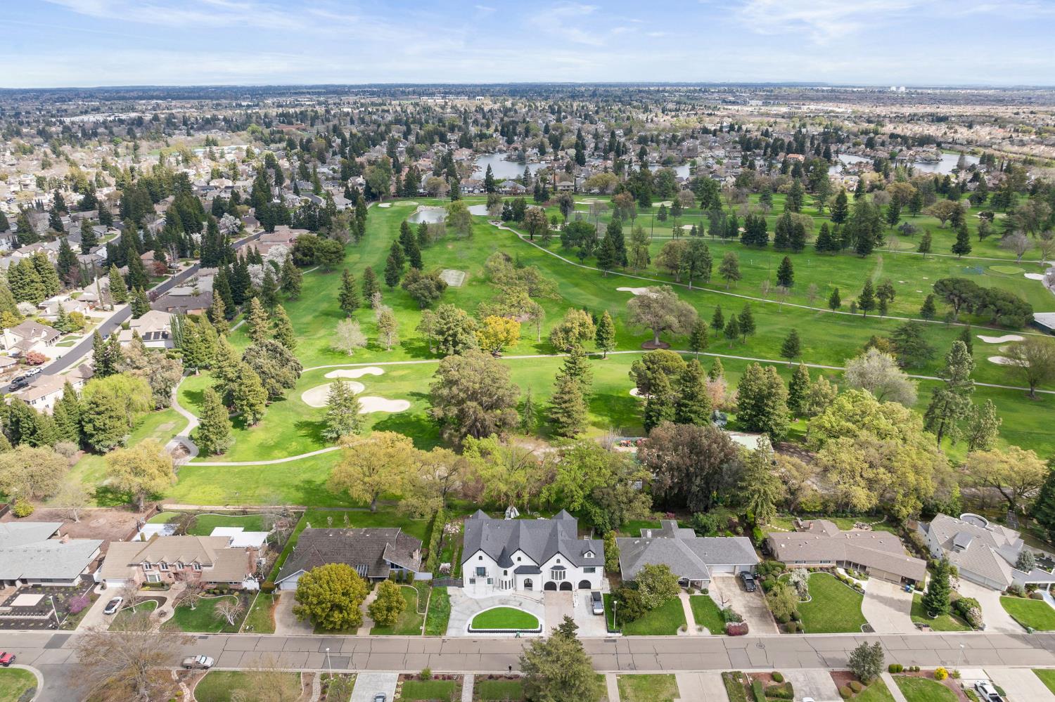 Detail Gallery Image 83 of 93 For 9425 S Wales Way, Elk Grove,  CA 95758 - 5 Beds | 5/1 Baths