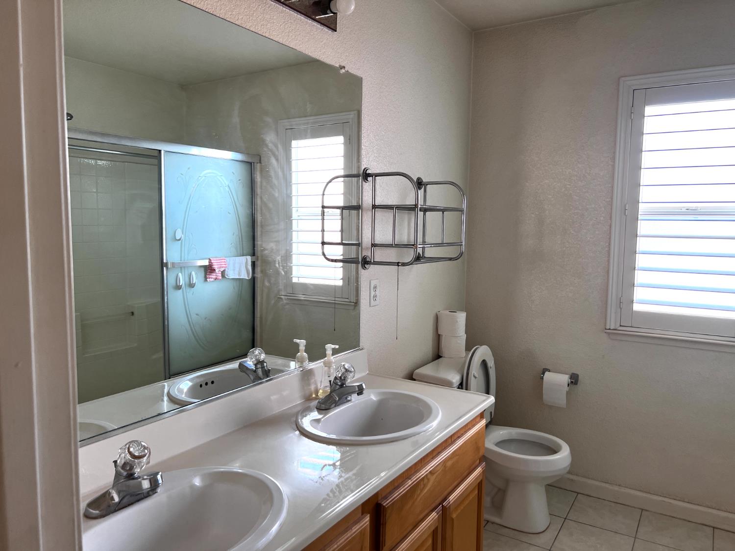 Detail Gallery Image 43 of 65 For 4309 Hazelnut Dr, Modesto,  CA 95356 - 5 Beds | 3 Baths