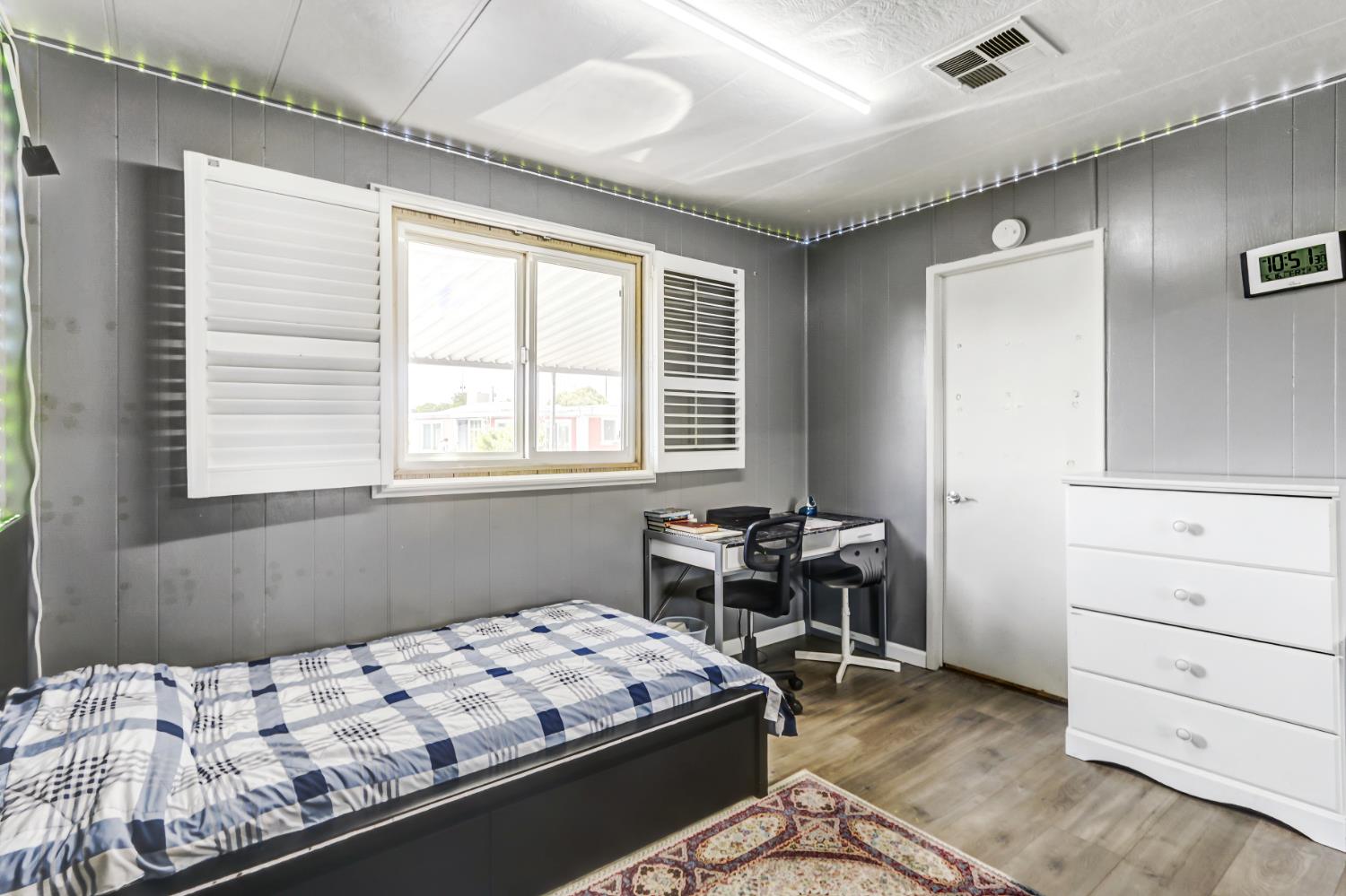 Detail Gallery Image 24 of 41 For 7005 Pleasure Ln, Sacramento,  CA 95823 - 3 Beds | 2 Baths