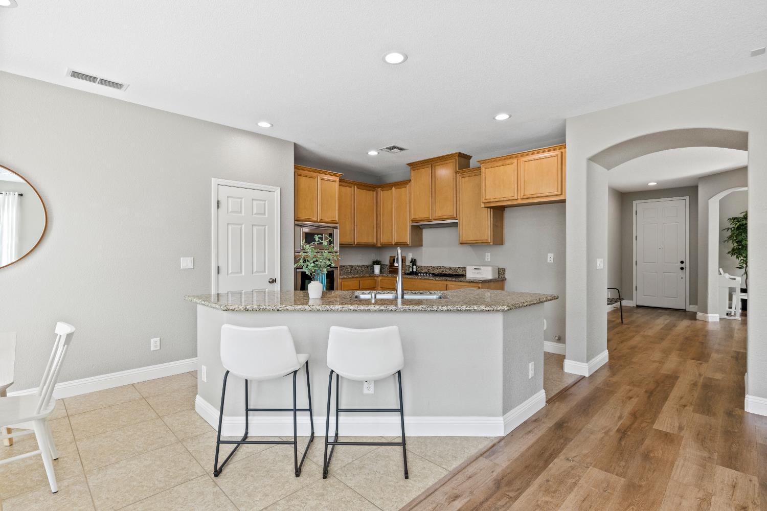 Detail Gallery Image 9 of 34 For 5425 Mossy Stone Way, Rancho Cordova,  CA 95742 - 3 Beds | 2 Baths
