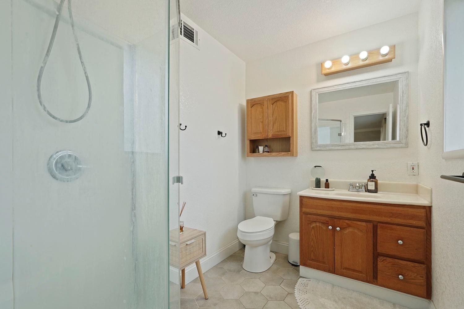 Detail Gallery Image 28 of 42 For 1118 Hawthorne Ave, Modesto,  CA 95350 - 3 Beds | 2 Baths