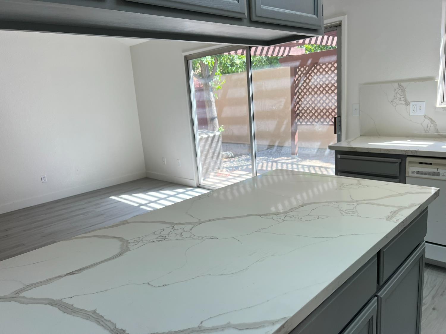 Detail Gallery Image 8 of 28 For 3320 Waynesboro Ct, Ceres,  CA 95307 - 3 Beds | 2 Baths