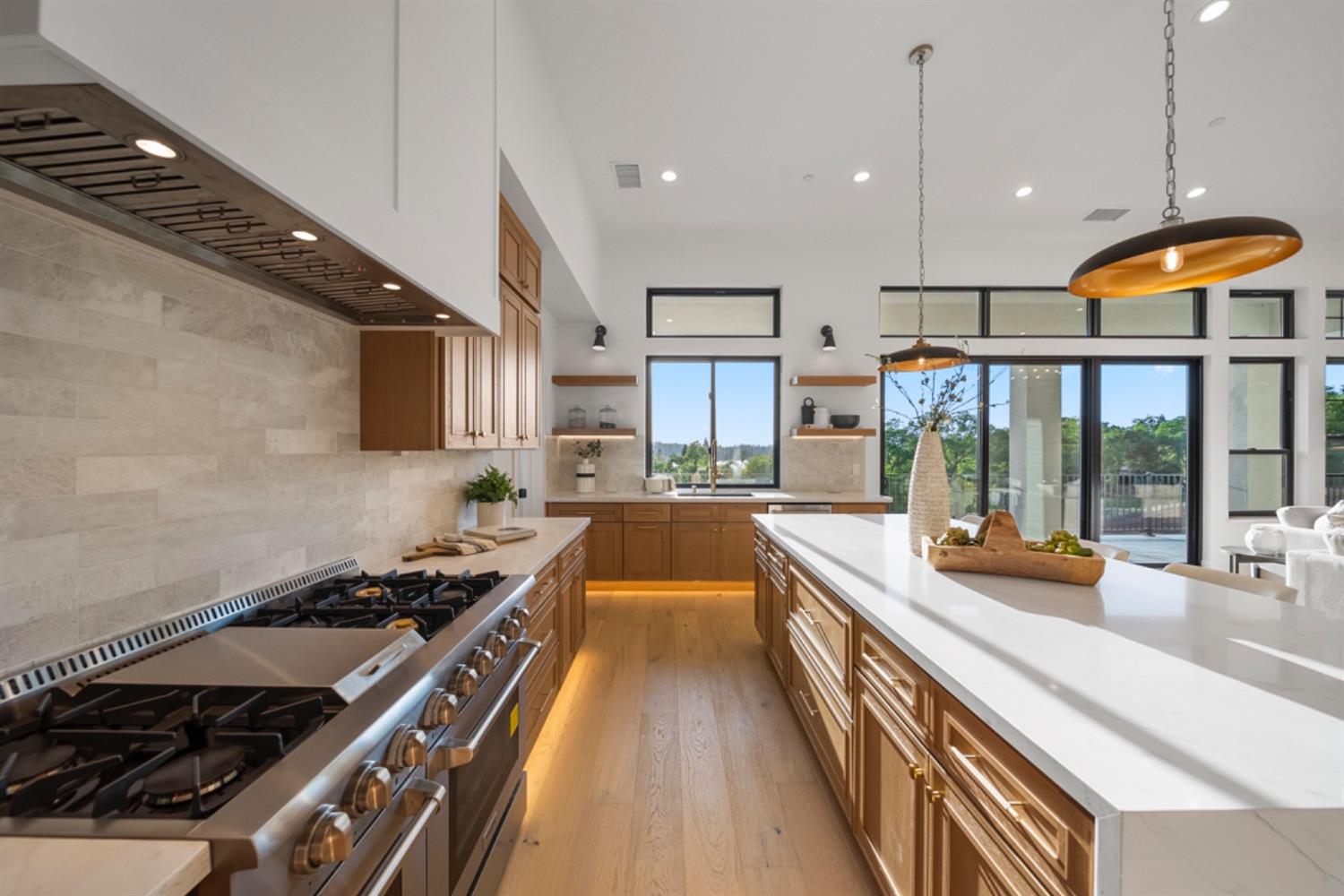 Detail Gallery Image 6 of 31 For 23846 Ironwood Ct, Auburn,  CA 95602 - 4 Beds | 3 Baths