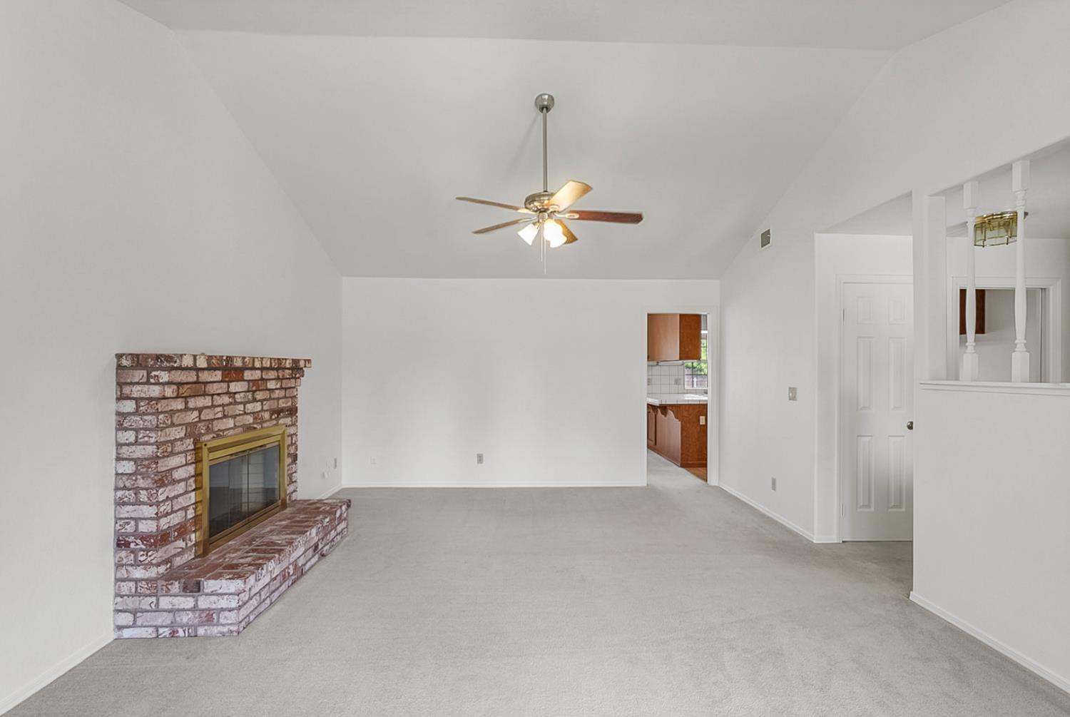 Detail Gallery Image 8 of 32 For 1011 Georgetown Ave, Turlock,  CA 95382 - 4 Beds | 2 Baths