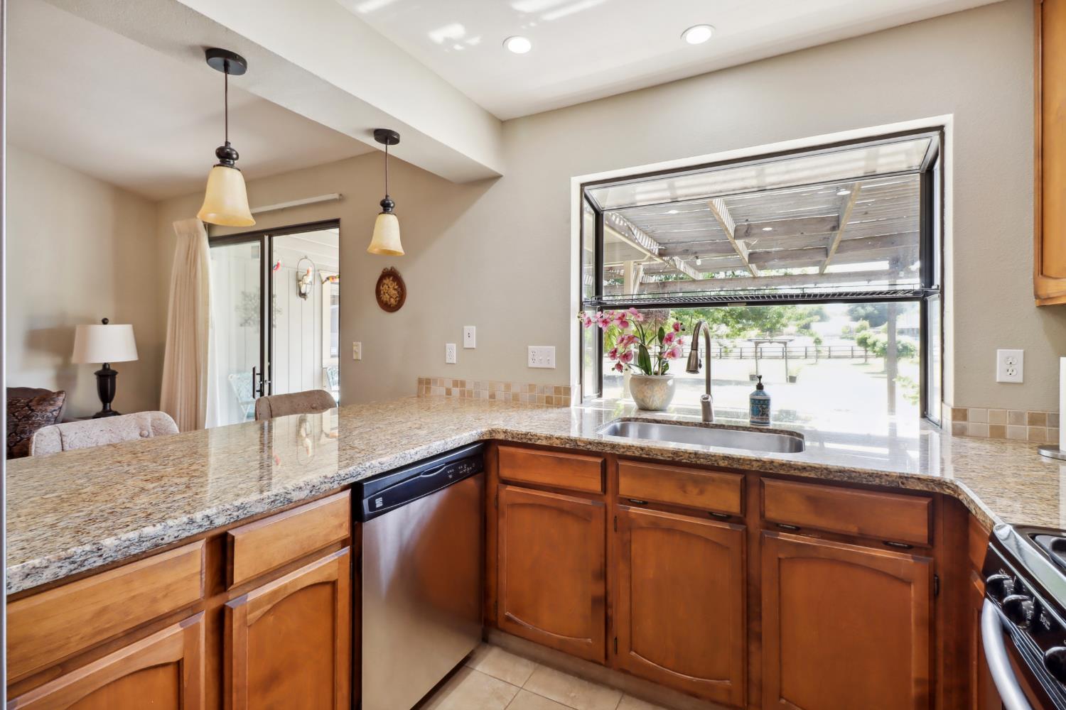 Detail Gallery Image 13 of 47 For 7846 Excelsior Ave, Orangevale,  CA 95662 - 3 Beds | 2 Baths